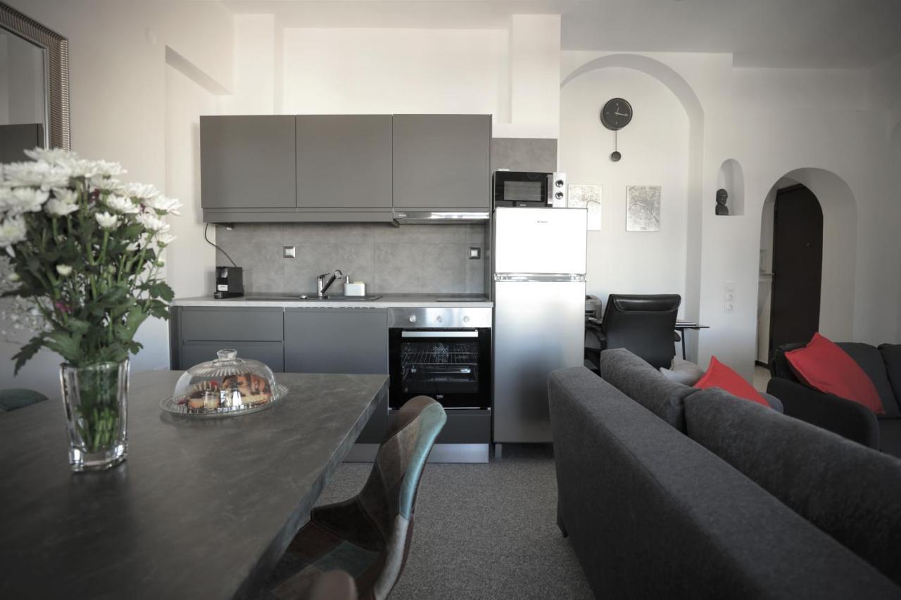 Modern 2 Bedroom Apartment Next To Metro - Marousi Athènes Extérieur photo