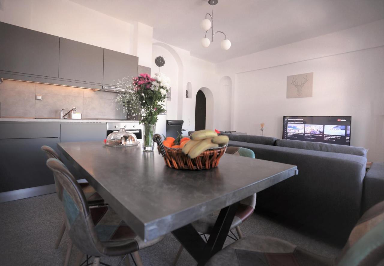 Modern 2 Bedroom Apartment Next To Metro - Marousi Athènes Extérieur photo