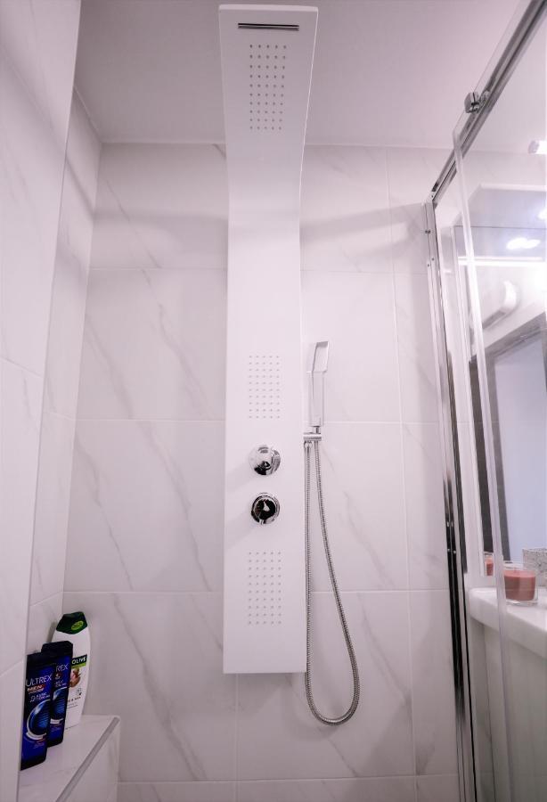 Modern 2 Bedroom Apartment Next To Metro - Marousi Athènes Extérieur photo